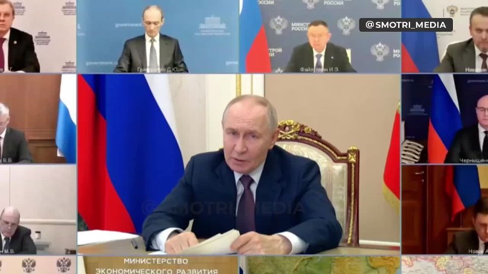 Путин назвал вопросы важнейшим индикатором для государства и "прямым указанием к действию"