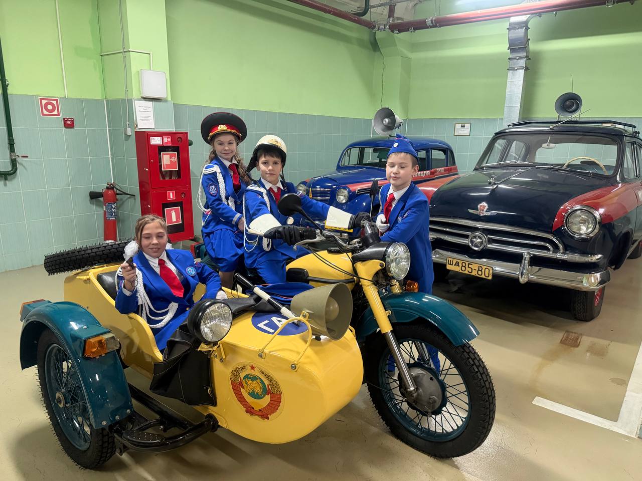 Тверские ЮИДовцы в гостях у истории: от «Дороги жизни» до современной службы ГАИ Тверские ЮИДовцы в гостях у истории: от «Дороги жизни» до современной службы ГАИ