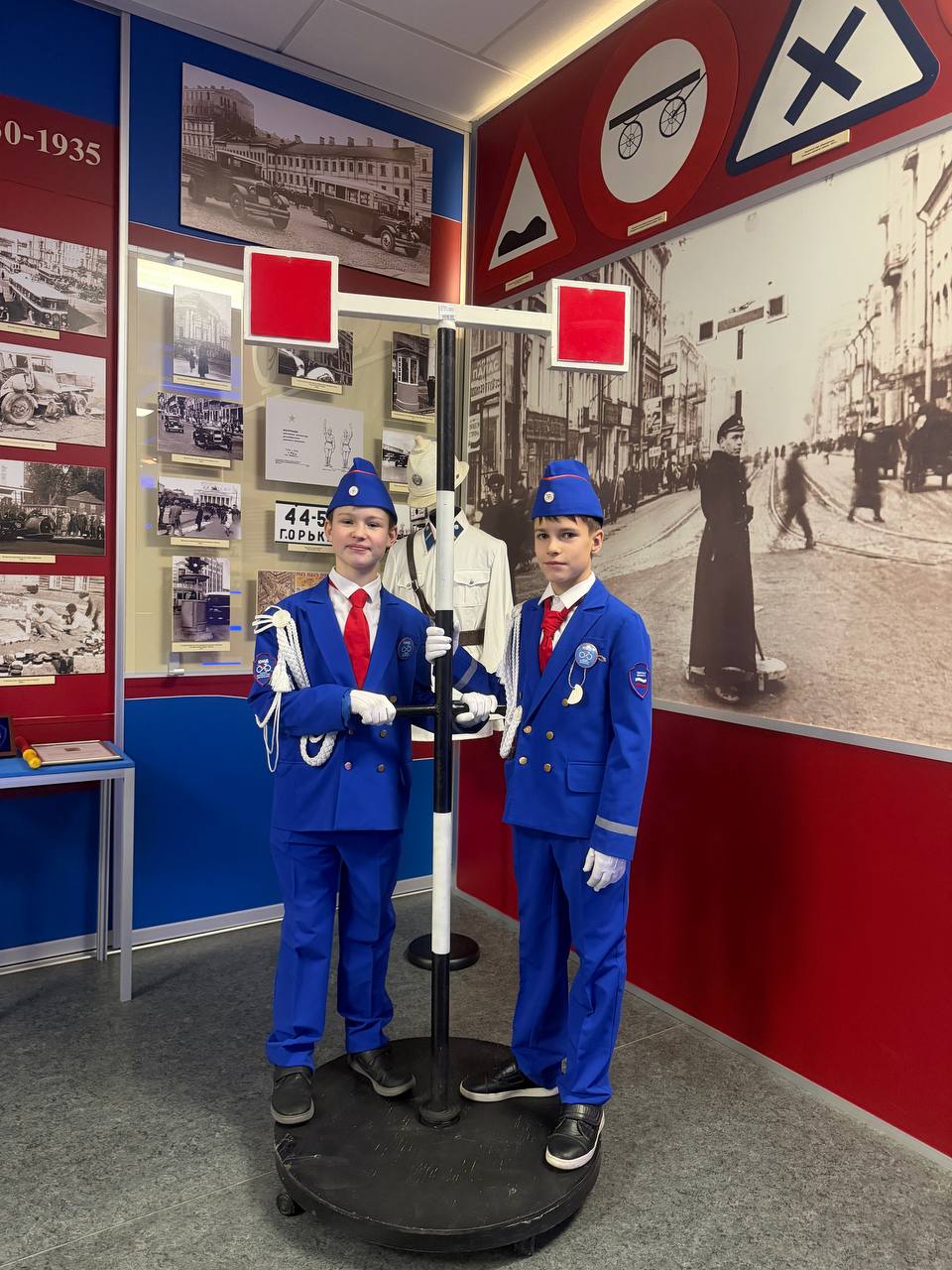 Тверские ЮИДовцы в гостях у истории: от «Дороги жизни» до современной службы ГАИ Тверские ЮИДовцы в гостях у истории: от «Дороги жизни» до современной службы ГАИ