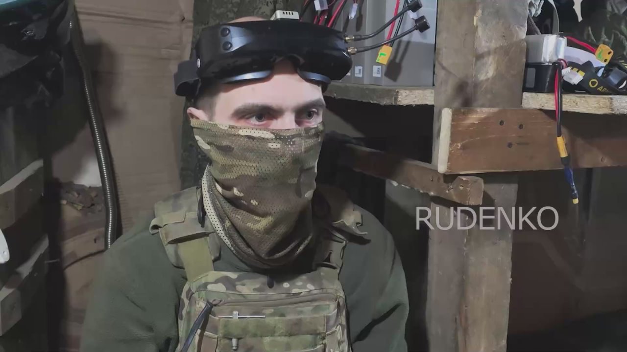 Андрей Руденко: Расчёт БпЛА самолётного типа «Молния-2» войск беспилотных систем в составе группировки войск «Запад» уничтожил пункты управления БпЛА и живую силу ВСУ в зоне проведения СВО в Купянском районе Харьковской...