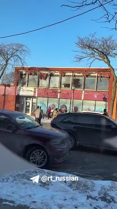 Мужчина, застреленный федеральным агентом в Миннеаполисе, был опознан как Алекс Джеффри Претти — 37-летний гражданин США