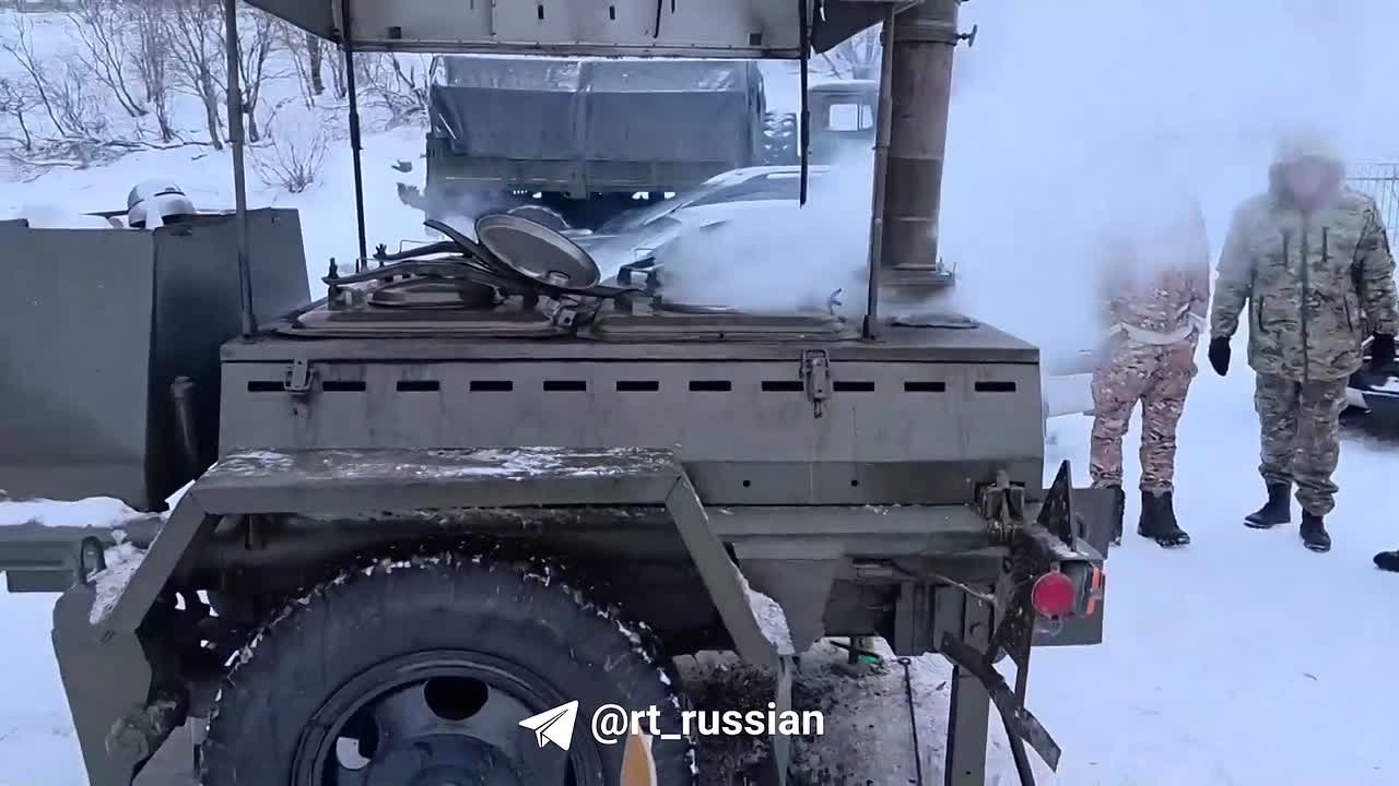 Жителям Мурманска раздают продукты первой необходимости, развёрнута полевая кухня