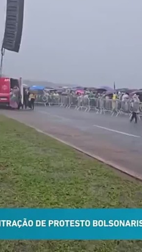 72 человека пострадали в Бразилии из-за удара молнии на митинге в поддержку экс-президента Болсонару