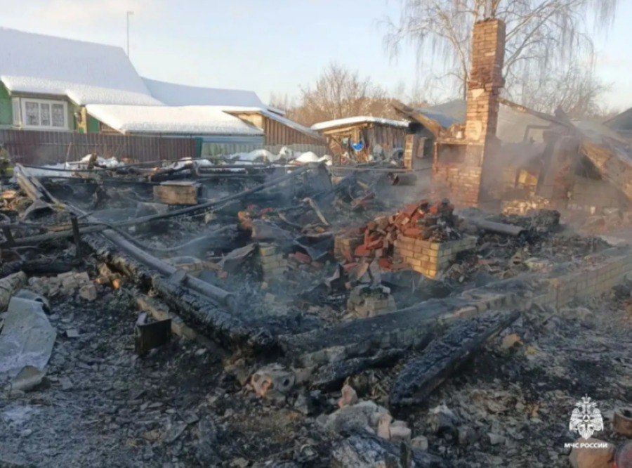 В Тверской области пожар уничтожил дом и унес жизнь женщины В Тверской области пожар уничтожил дом и унес жизнь женщины