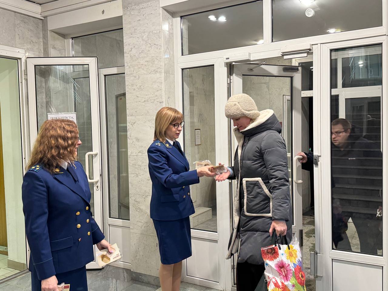 Сегодня, 27 января 2026 года, в 82-ю годовщину полного снятия блокады Ленинграда, прокуратура Тверской области присоединяется к Всероссийской акции «Блокадный хлеб» Сегодня, 27 января 2026 года, в 82-ю годовщину полного снятия блокады Ленинграда, прокуратура Тверской области присоединяется к Всероссийской акции «Блокадный хлеб»