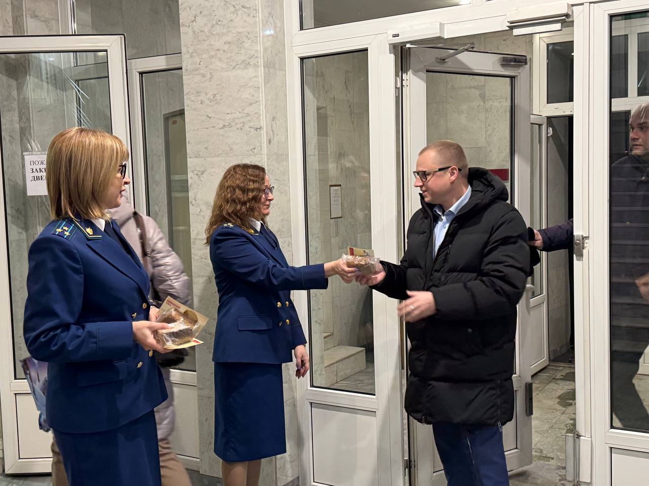 Сегодня, 27 января 2026 года, в 82-ю годовщину полного снятия блокады Ленинграда, прокуратура Тверской области присоединяется к Всероссийской акции «Блокадный хлеб» Сегодня, 27 января 2026 года, в 82-ю годовщину полного снятия блокады Ленинграда, прокуратура Тверской области присоединяется к Всероссийской акции «Блокадный хлеб»