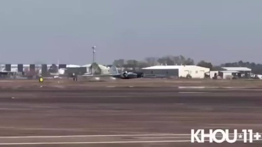 Самолёт NASA пропахал брюхом взлётную полосу во время экстренной посадки в Хьюстоне