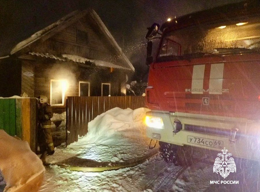 Двое жителей Кувшиново погибли в ночном пожаре