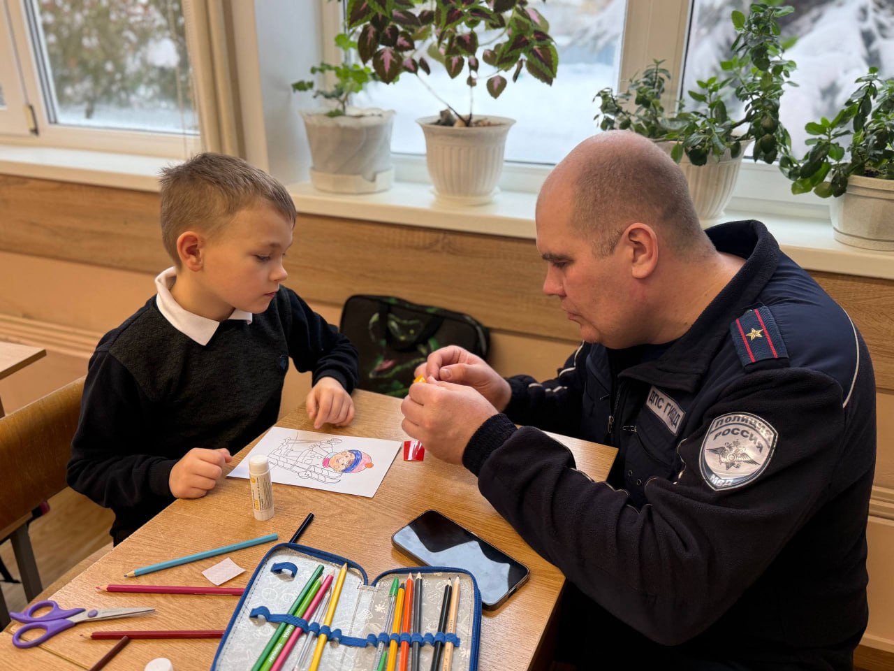 Безопасность может быть яркой! Безопасность может быть яркой!