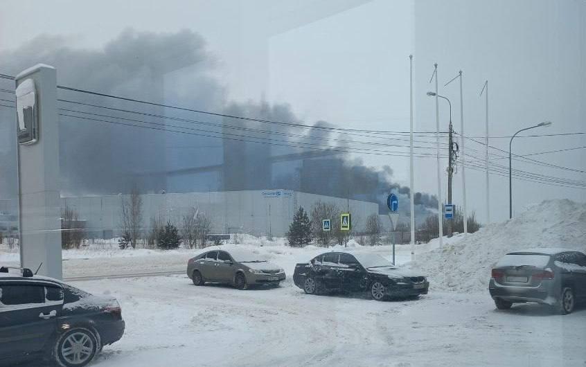 В Калуге горит бывший завод Volkswagen