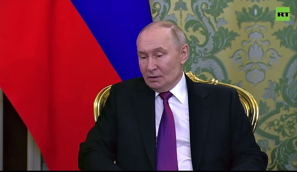 В Сирии нужно восстанавливать очень многое, Россия готова к совместной работе — Путин на встрече с сирийским лидером Ахмедом аш-Шараа