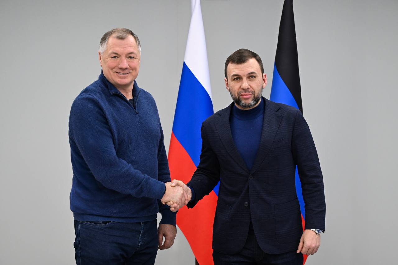 Марат Хуснуллин: Во время совещания по социально-экономическому развитию ДНР обсудили исполнение регионального бюджета, планы восстановления и развития распределительных сетей, вопросы водоснабжения Марат Хуснуллин: Во время совещания по социально-экономическому развитию ДНР обсудили исполнение регионального бюджета, планы восстановления и развития распределительных сетей, вопросы водоснабжения