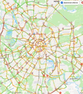На дорогах заснеженной Москвы пробки в 10 баллов