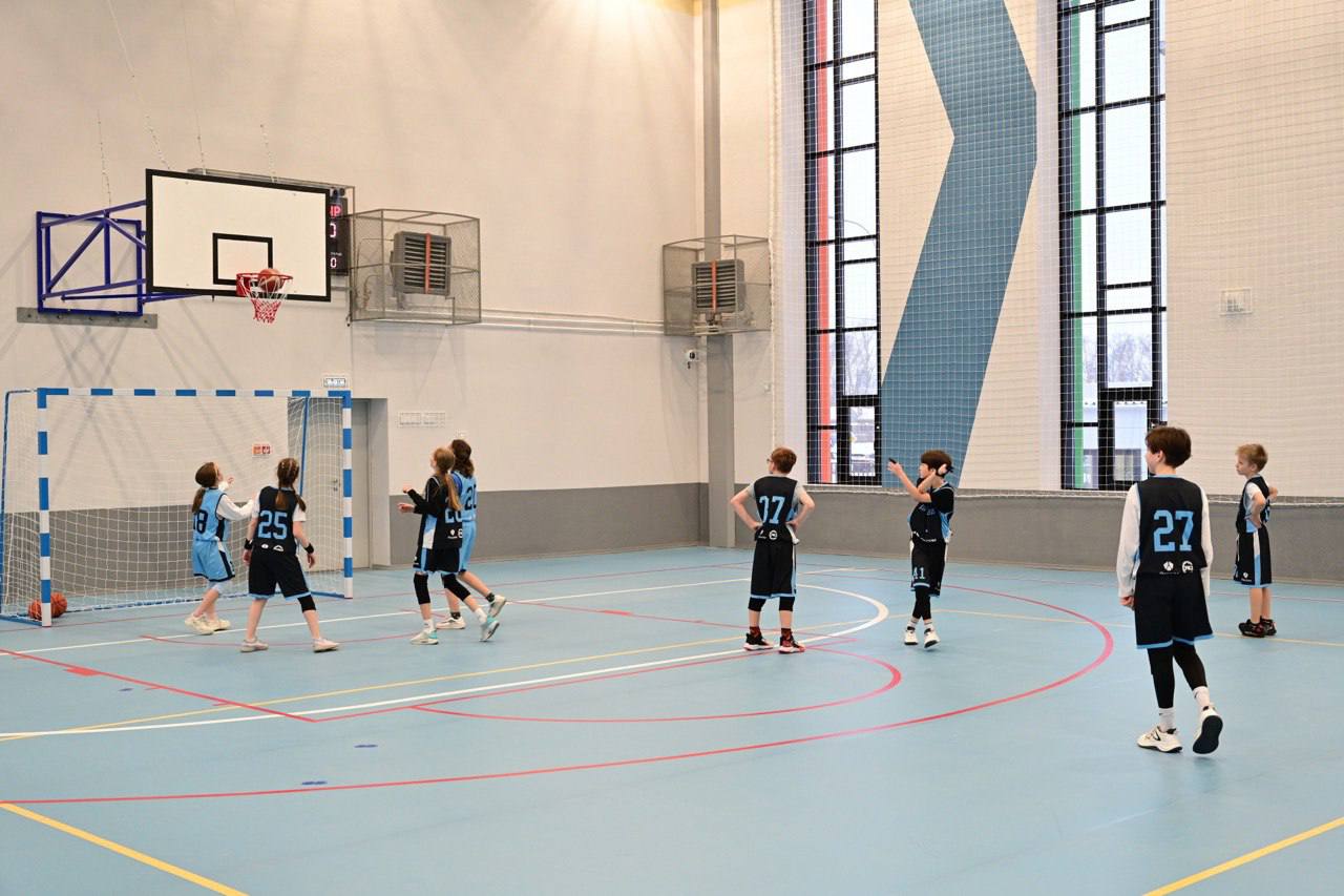 Марат Хуснуллин: В Уфе сегодня открыли новую школу на 2200 мест в микрорайоне «Кузнецовский затон» Кировского района Марат Хуснуллин: В Уфе сегодня открыли новую школу на 2200 мест в микрорайоне «Кузнецовский затон» Кировского района