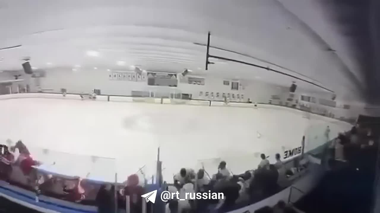 В США произошла стрельба во время школьного хоккейного матча