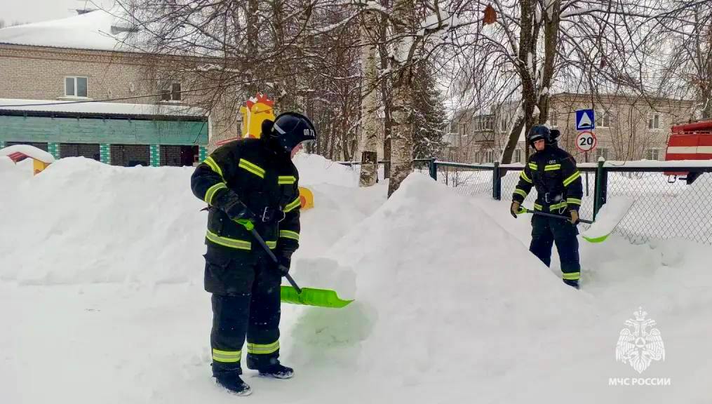 Стихия не дремлет — МЧС Верхневолжья в деле! Стихия не дремлет — МЧС Верхневолжья в деле!