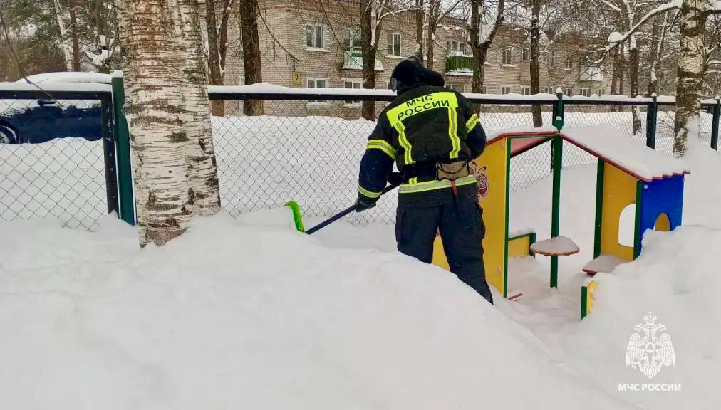 Стихия не дремлет — МЧС Верхневолжья в деле! Стихия не дремлет — МЧС Верхневолжья в деле!