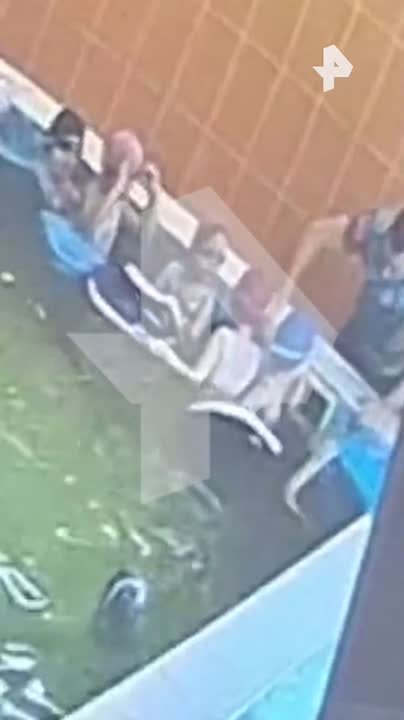 После избиения пятилетнего ребенка в бассейне детсада в Казани возбудили уголовное дело