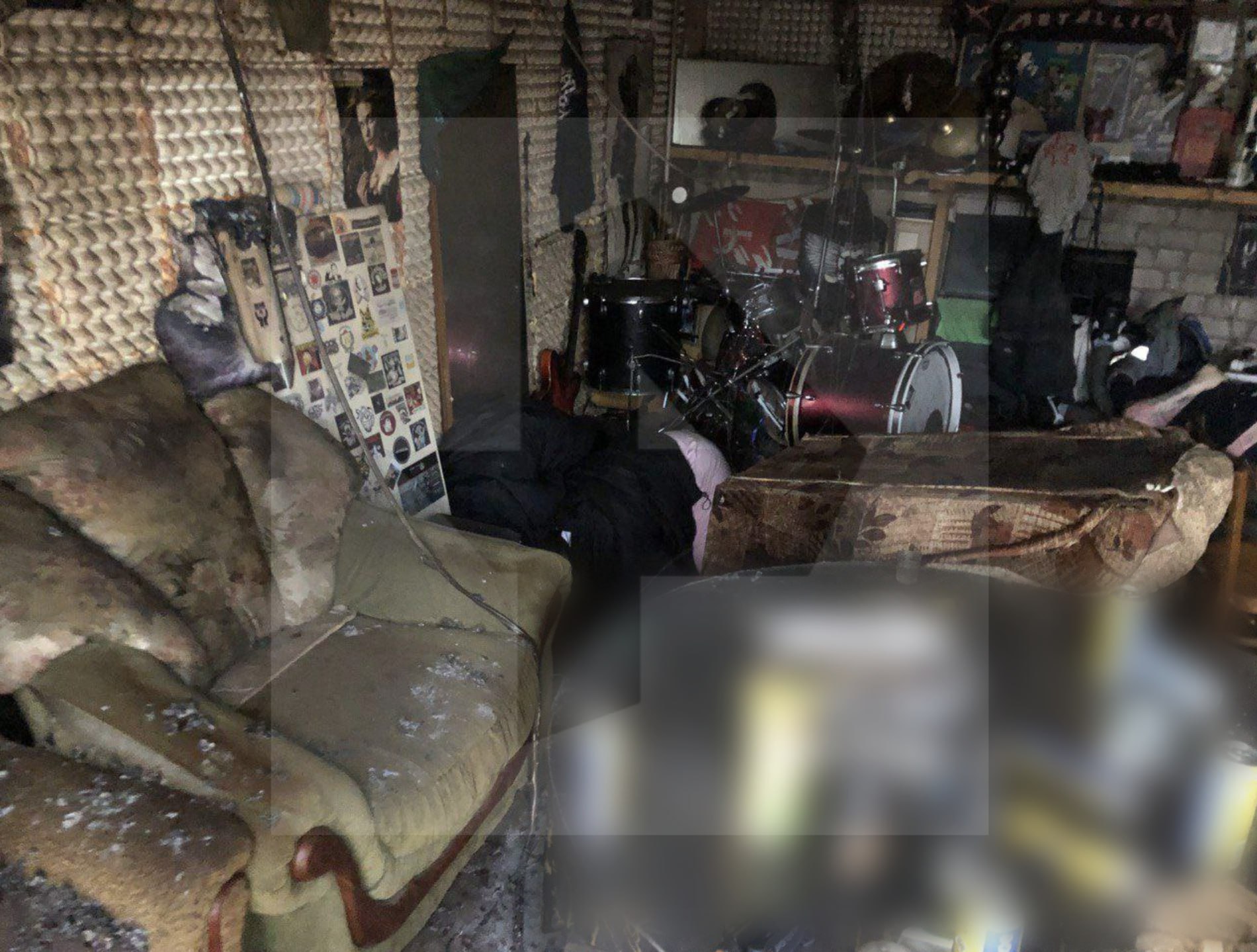 РЕН ТВ публикует фото из гаража под Вологдой, где погибли пять человек РЕН ТВ публикует фото из гаража под Вологдой, где погибли пять человек