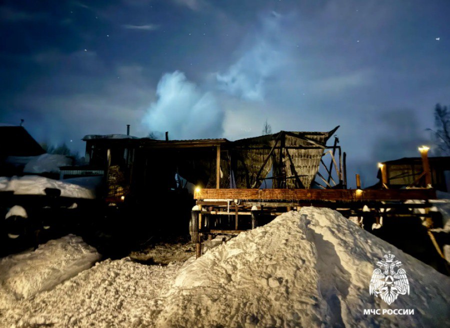 Огнеборцы усмирили сложный пожар на лодочной станции в Кимрах Огнеборцы усмирили сложный пожар на лодочной станции в Кимрах