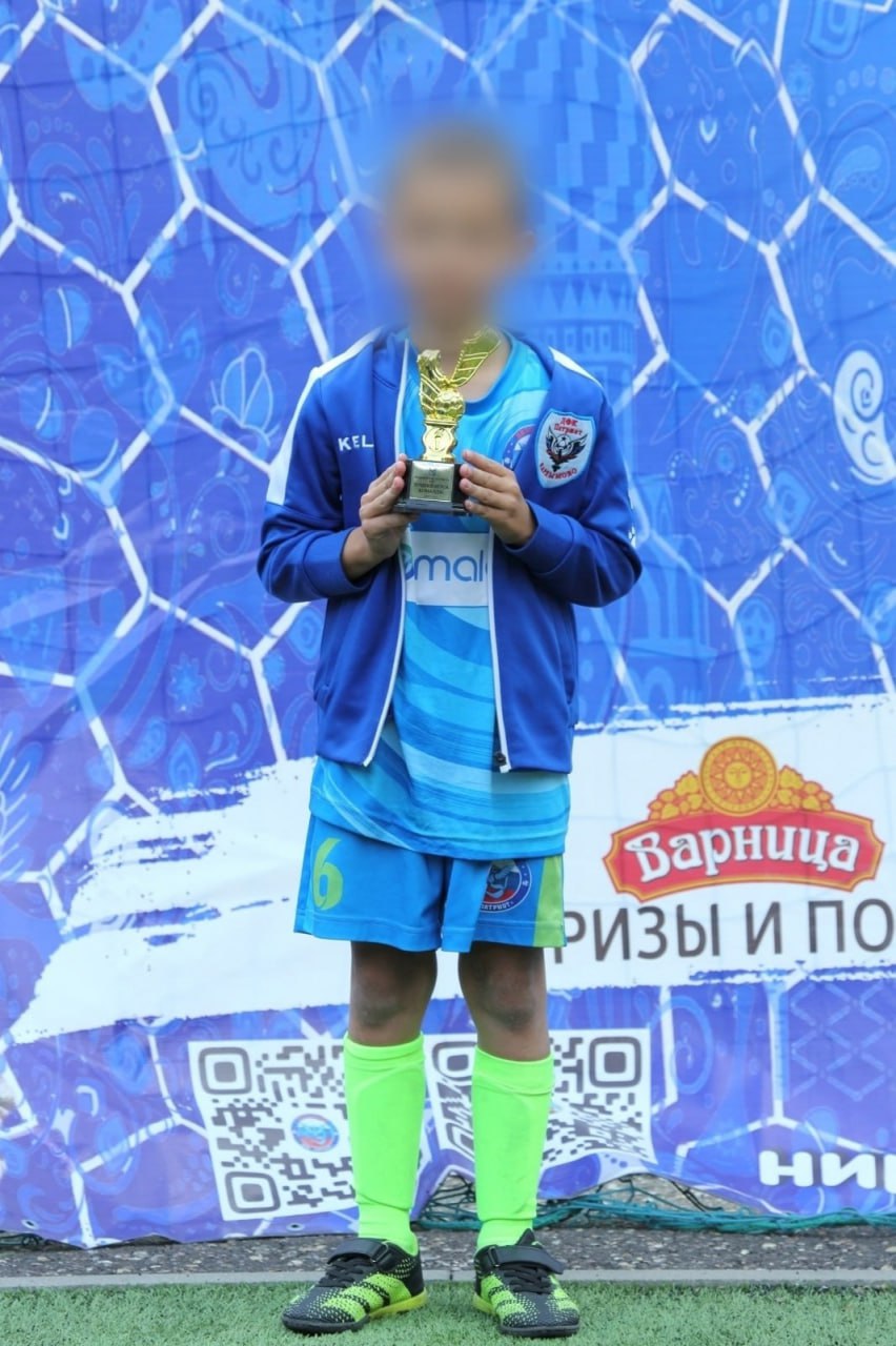 Семилетний ребенок провалился в люк и просидел там шесть часов в Смоленской области Семилетний ребенок провалился в люк и просидел там шесть часов в Смоленской области