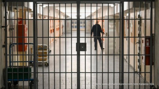 ���������, ������������ � �������� ������: ��������������� �������� � ����� 300 ������ ������������� � ������������