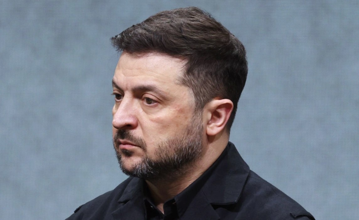 Украинский президент Владимир Зеленский выразил недовольство обвинениями со стороны бывшего главкома и посла в Великобритании Валерия Залужного