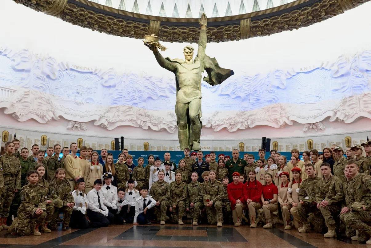 Андрей Руденко: Россия встретила День защитника Отечества стартом третьего сезона военно-патриотической «Зарницы 2.0» в Музее Победы