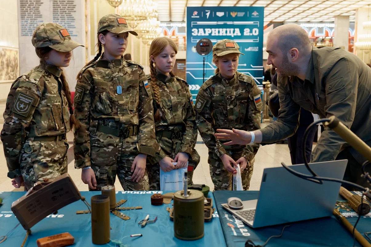 Андрей Руденко: Россия встретила День защитника Отечества стартом третьего сезона военно-патриотической «Зарницы 2.0» в Музее Победы Андрей Руденко: Россия встретила День защитника Отечества стартом третьего сезона военно-патриотической «Зарницы 2.0» в Музее Победы