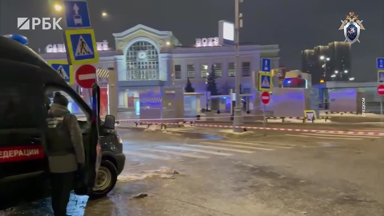 При взрыве у Савеловского вокзала в Москве погиб старший инспектор отдельного батальона ДПС ГИБДД УВД по СВАО старший лейтенант полиции Денис Братущенко, сообщила официальный представитель МВД Ирина Волк