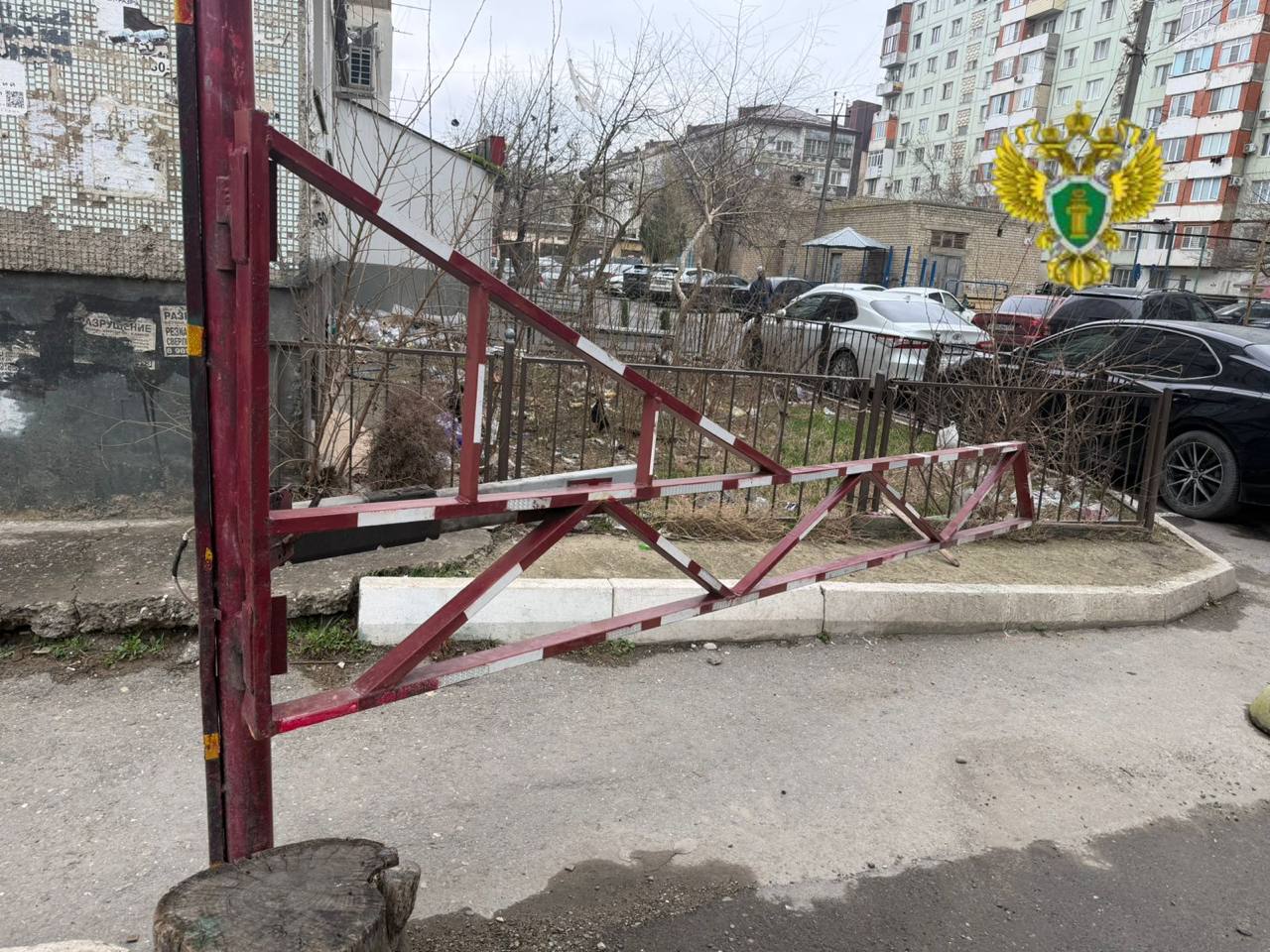 Мальчик, который выпал из квартиры в Дагестане и скончался, поскользнулся, сообщили в прокуратуре региона Мальчик, который выпал из квартиры в Дагестане и скончался, поскользнулся, сообщили в прокуратуре региона