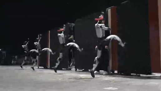 ������ ���������: ���������� ��������� ����������������� �������� Unitree, 35-������ ��� ��������, ������, ��� � ��������� ����� ����������� ������ ��������� �� ������ �������� ������������� �������, � ������� �� ����� ����...