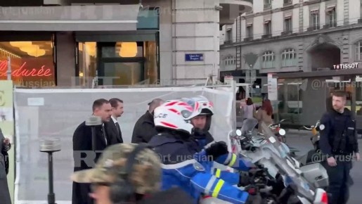 ���������� ��������� �������� ����� � ������, ��� ��������� ���������� � ���, ������� � ����� �������� RT ����� ������� @Batawoman