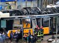 Трамвай сошёл с рельсов и врезался в здание в Милане