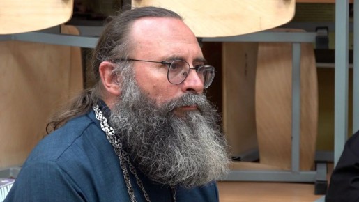 Роман Голованов: Поезд «Москва — Мурманск» прорезал ночную тьму, оставляя позади сонные полустанки