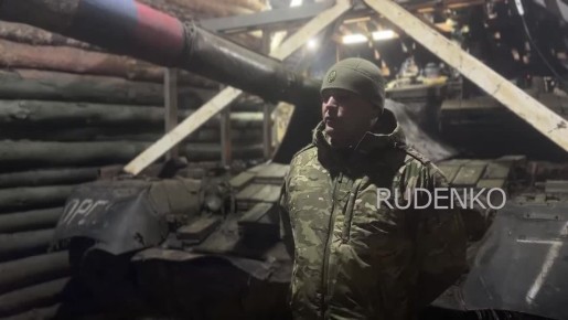 Андрей Руденко: Военнослужащие ремонтной роты 13-го танкового полка 4-й гвардейской танковой дивизии 1-й гвардейской танковой армии группировки войск «Запад» разработали и установили на боевую технику новый защитный навес от...