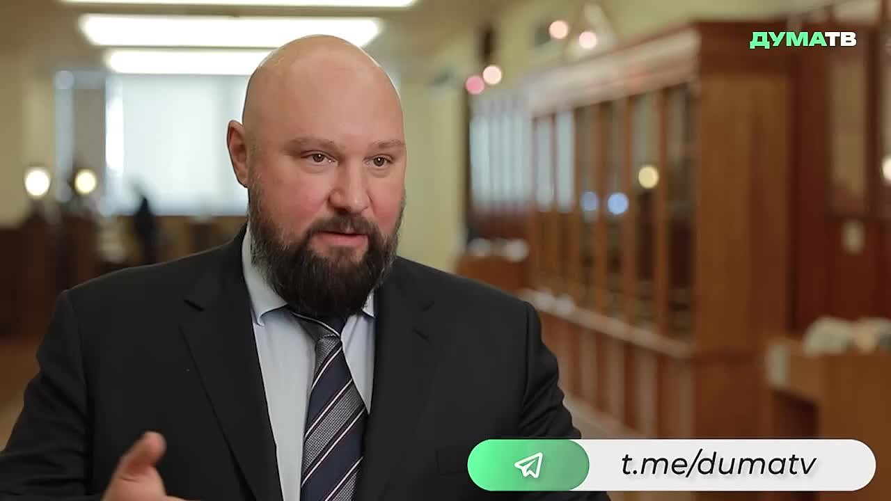 Закон об упразднении муниципального жилищного контроля позволит выписывать штрафы управляющей компании за содержание дома уже после первой проверки, рассказал Дума ТВ первый зампред Комитета ГД по строительству и ЖКХ...