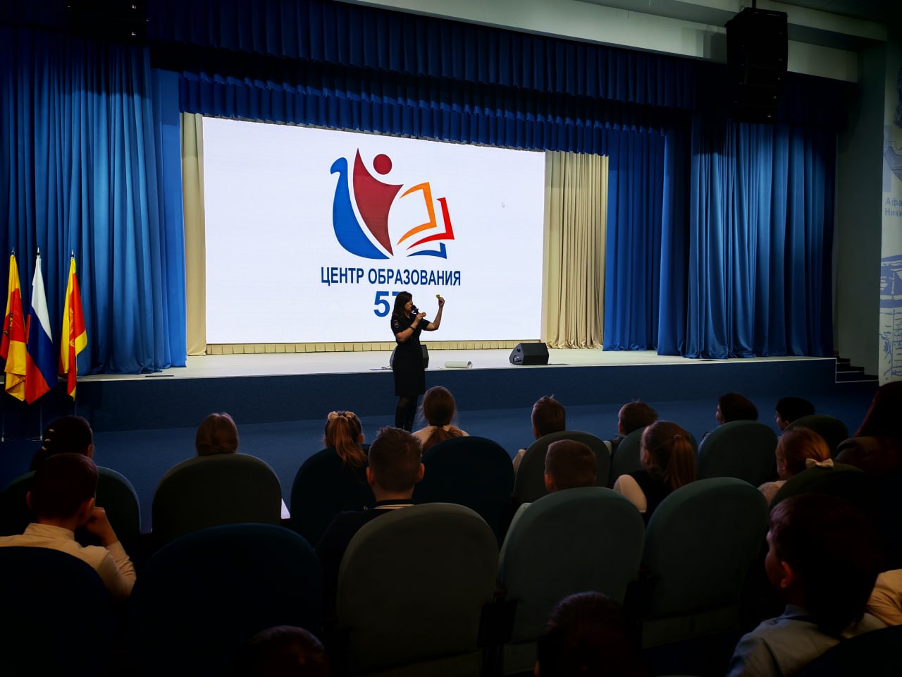 Сотрудники Госавтоинспекции напомнили школьникам о безопасности пешеходов на проезжей части Сотрудники Госавтоинспекции напомнили школьникам о безопасности пешеходов на проезжей части