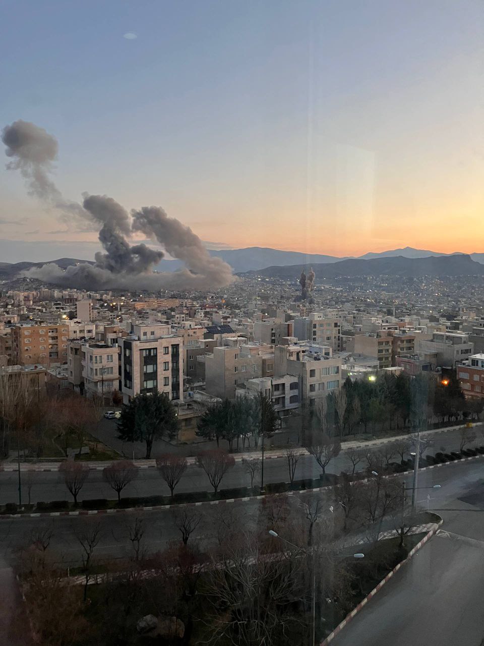 Авиация США и Израиля наносит удары по авиабазе Керман в Иране Авиация США и Израиля наносит удары по авиабазе Керман в Иране