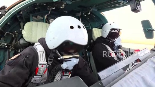 Андрей Руденко: Экипаж многофункционального сверхзвукового истребителя-бомбардировщика Су-34 ВКС РФ нанёс удар по личному составу и пункту управления БпЛА ВСУ в зоне ответственности группировки войск «Центр»