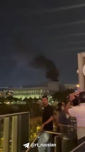 О пожаре возле американского консульства в Дубае сообщают в сети и публикуют эти видео