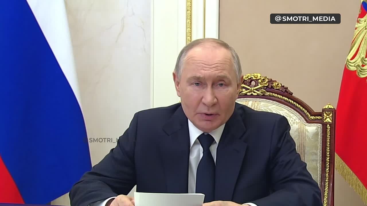 С 2019 года на модернизацию школ и детских садов из федерального бюджета было направлено более 940 миллиардов рублей — Путин