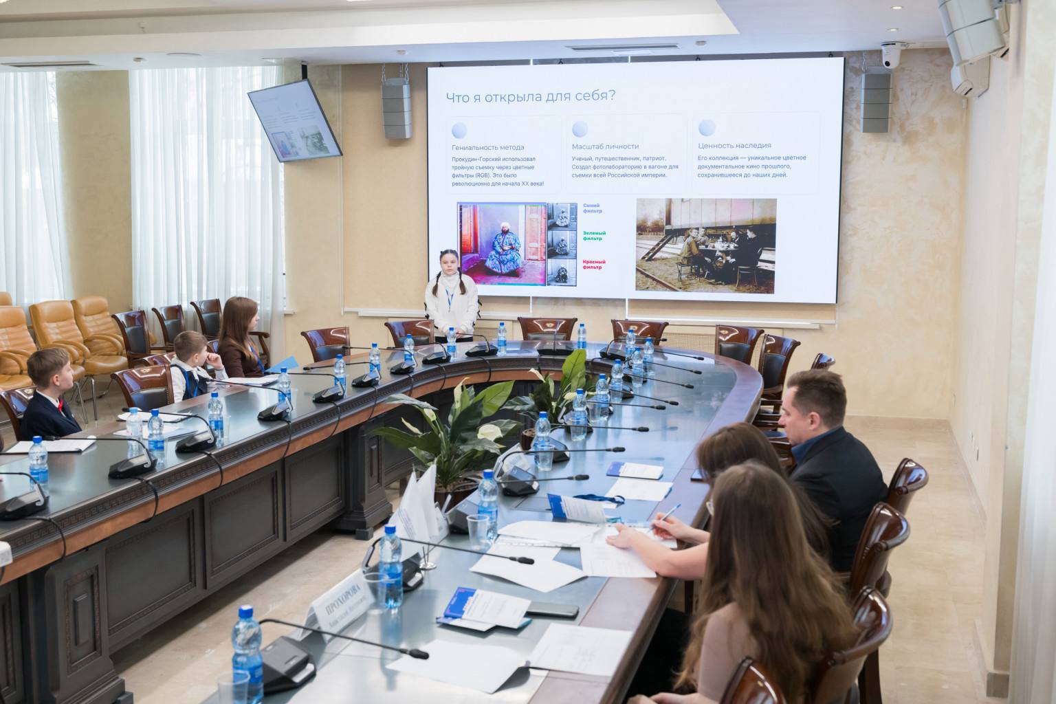 Конкурс «Расскажи о России: герой нашего времени» назвал финалистов, которые отправятся в «Артек» Конкурс «Расскажи о России: герой нашего времени» назвал финалистов, которые отправятся в «Артек»