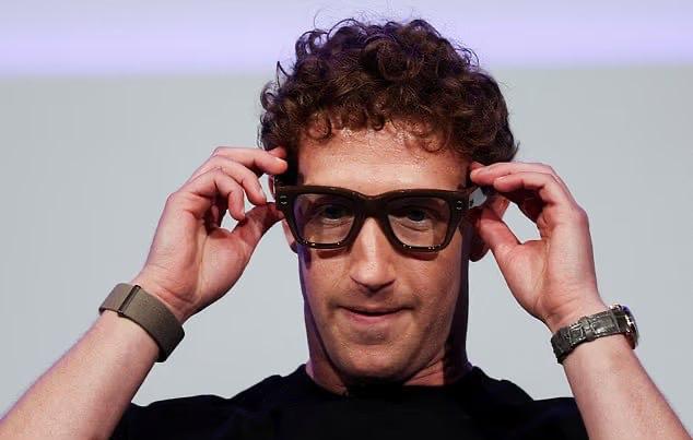 Очки от Meta* без ведома людей записывали, как они раздеваются, ходят в туалет и занимаются сексом