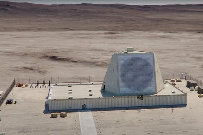 Иранский дрон поразил американский радар, предназначенный для обнаружения ракет, самолетов и других воздушных угроз Иранский дрон поразил американский радар, предназначенный для обнаружения ракет, самолетов и других воздушных угроз