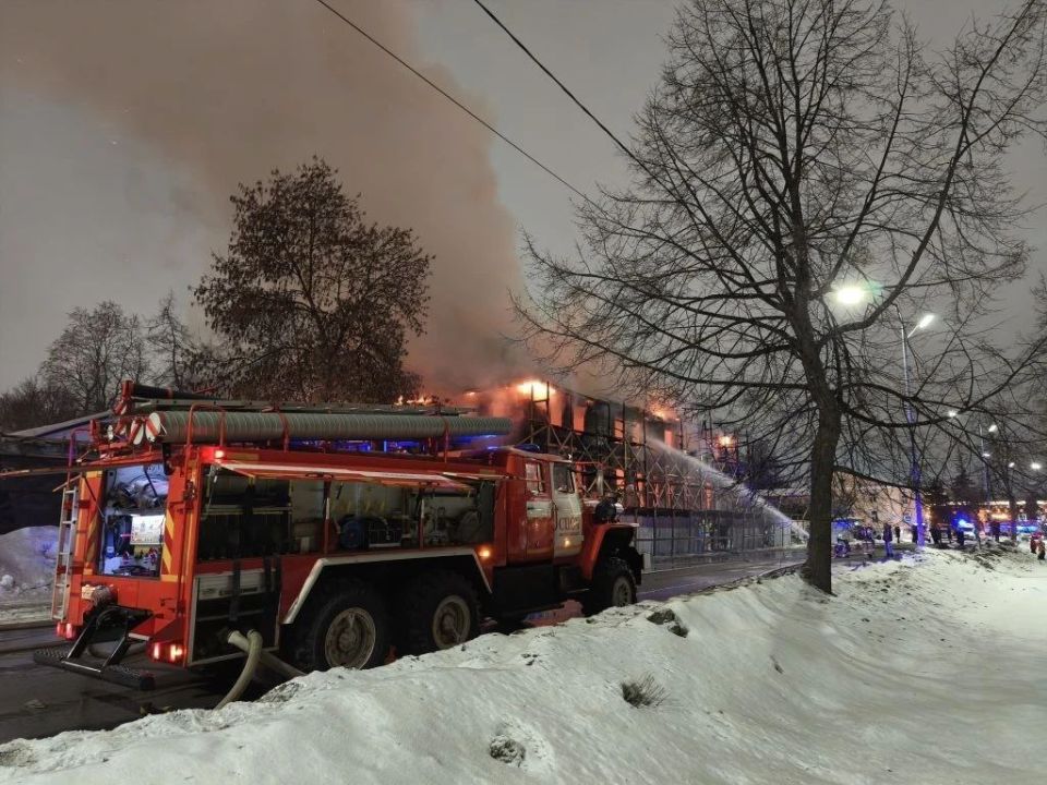 "Многие называли его душой города": центральную часть здания Дома горного начальника в Карелии разрушена, ее не удалось спасти от пожара