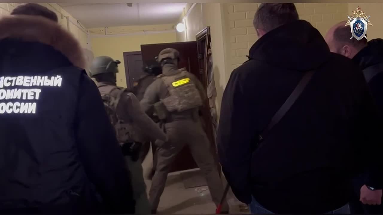 За взятку около 900 тыс. рублей задержали замдиректора и завхоза школы в Петербурге