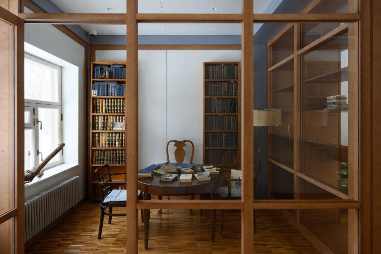 В Переделкино открылся музейный дом «Первая дача» В Переделкино открылся музейный дом «Первая дача»