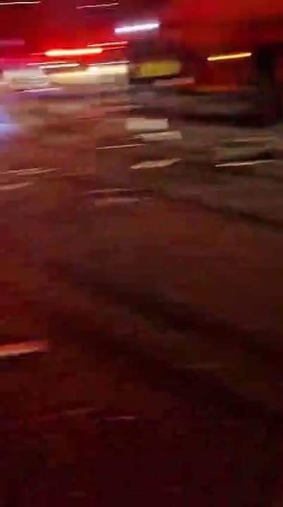 Кадры последствий ударов КСИР по израильскому Тель-Авиву публикуют СМИ