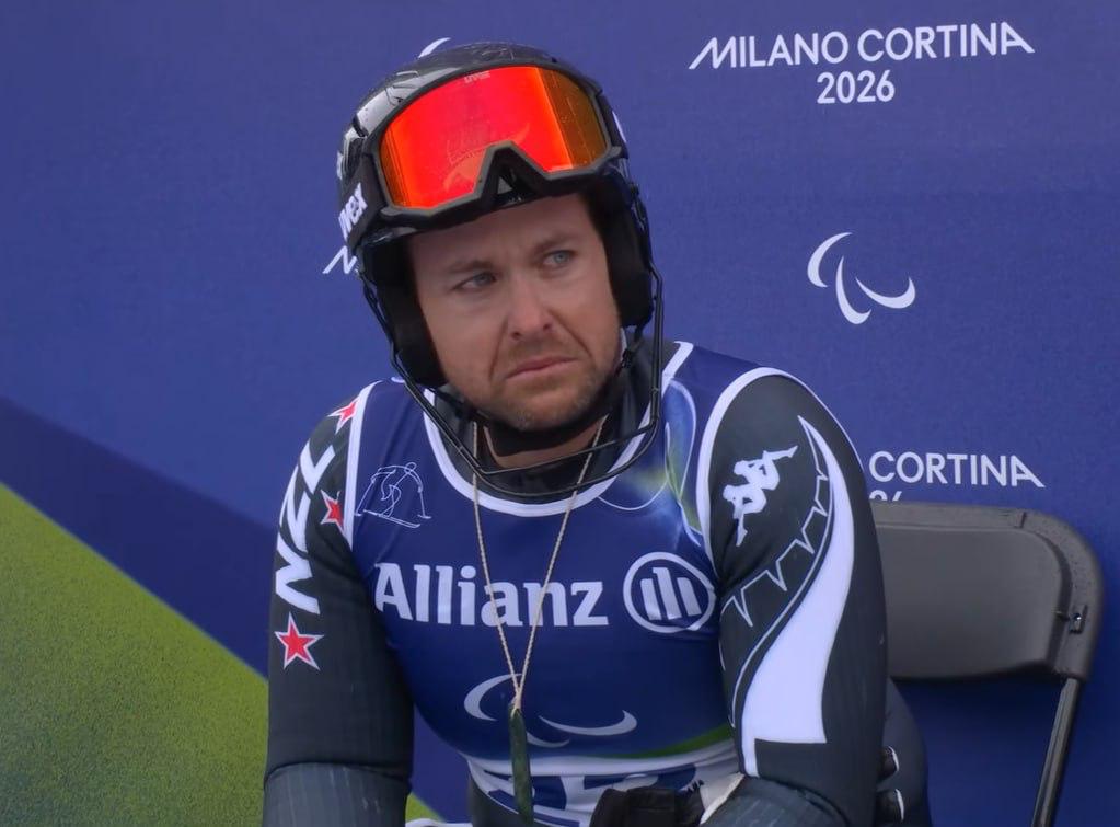 Лыжник из Новой Зеландии расплакался, когда россиянин Алексей Бугаев обошёл его и выиграл золото в слаломе Лыжник из Новой Зеландии расплакался, когда россиянин Алексей Бугаев обошёл его и выиграл золото в слаломе